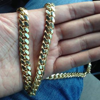 10k gold Cuban link chain