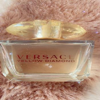 Versace yellow diamond 