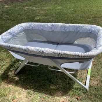 compact, collapsible bassinet