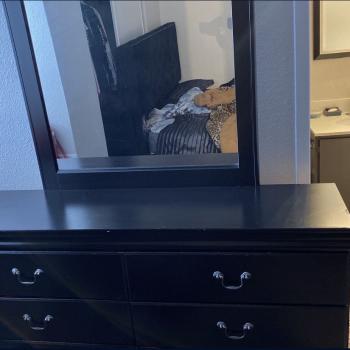 dresser with mirror 