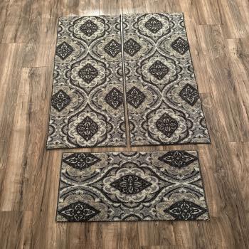 Gray Medallion Accent Rugs