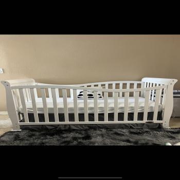 I sell a crib