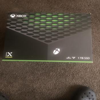Xbox series x two controllers 