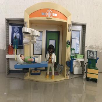 Playmobil Hospital Portable 