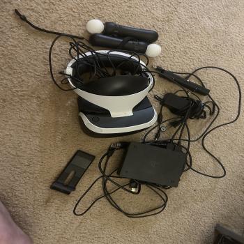 PS4 VR package with 22 games 