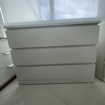 3-drawer dresser 