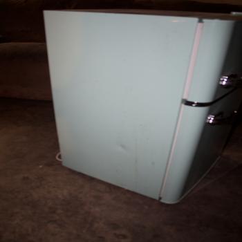 Mini Refrigerator/Freezer