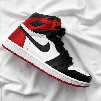 NIKE AIR JORDAN