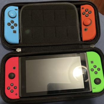 Nintendo switch (Barely used)