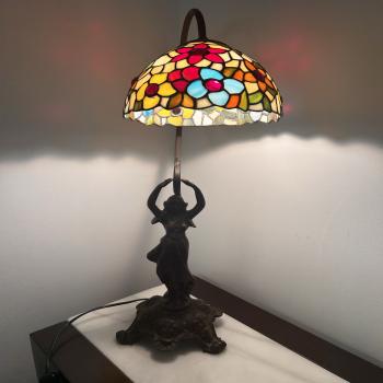 Lámpara de mesa tipo Tiffany