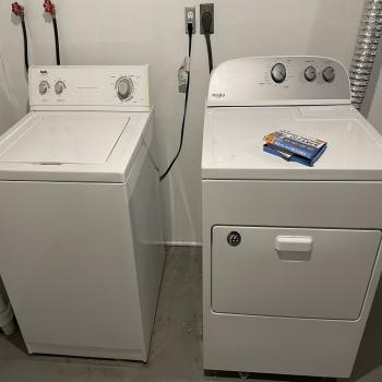 Whirlpool Washer & Dryer Set 
