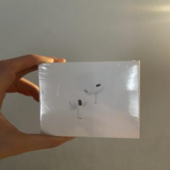 Air Pod Pro 2 (second gen)