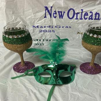 Mardi Gras wine glasses 