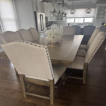 Dinning Room Chairs (8) ONLY 