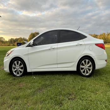 2012 Hyundai Accent 
