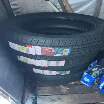 truck tires 