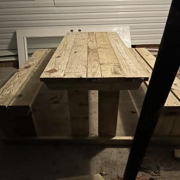 Picnic Tables 