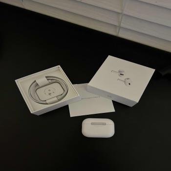 Apple AirPods Pro 2