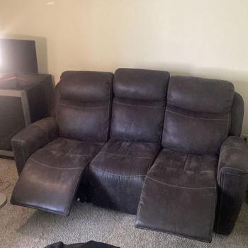 WalNut Dual Recliner l