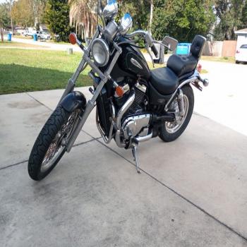 2000 Suzuki Intruder VS 800 G