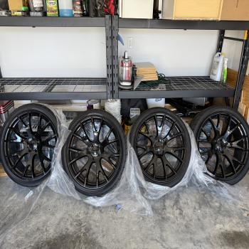 22 inch black wheels 