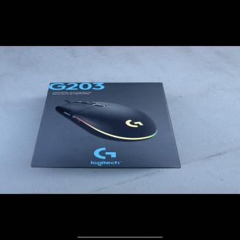 light sync gaming mouse