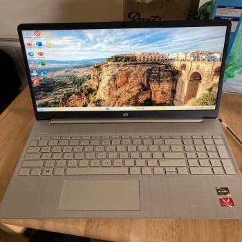 HP Laptop 15s-eq0xxx