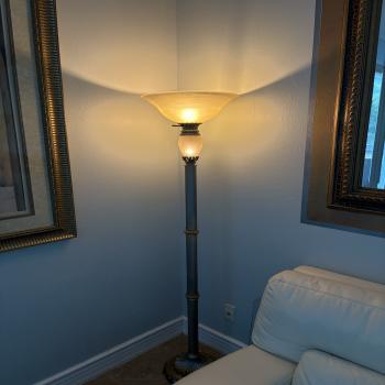 floor lamp