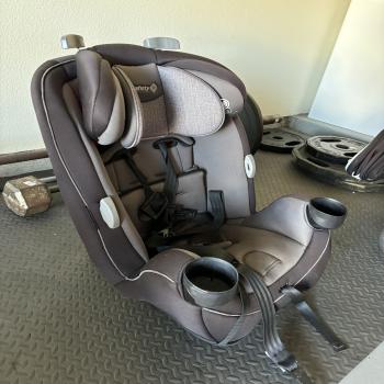 Car Seats (2)