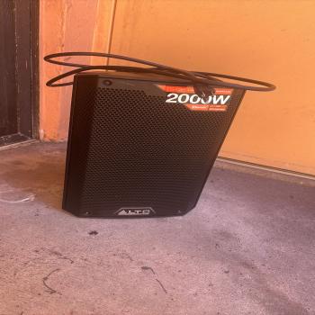 Alto TS408 2000W speaker