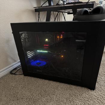 Gaming PC + 2 monitors