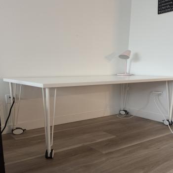Desk & chair 