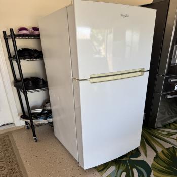 refrigerator 