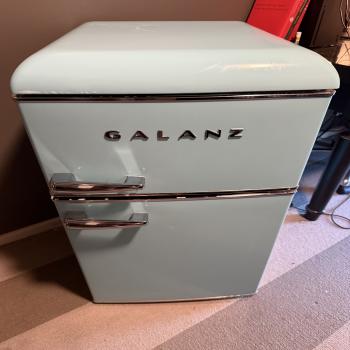 Galanz Mini Fridge 