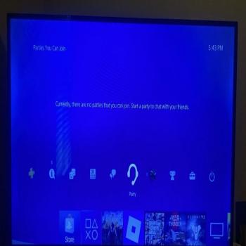 PS4 Slim 