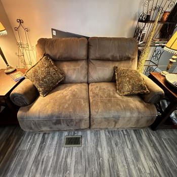 Double reclining sofa