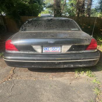 2005 Ford Crown Victoria 