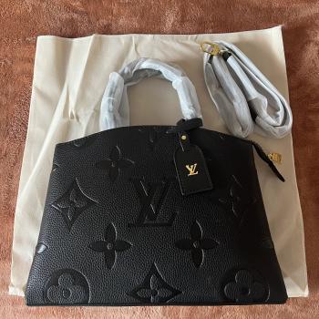 Louis Vuitton - purse/handbag