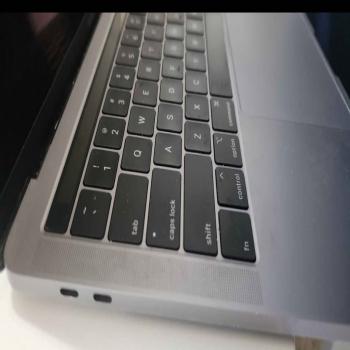 MacBook Pro 15 2020 model 