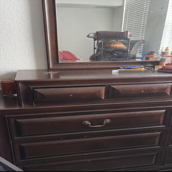 Dresser