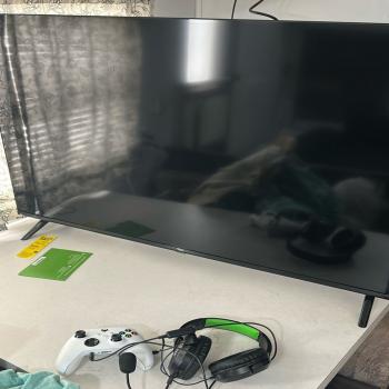 Xbox series s with 43 in tv 